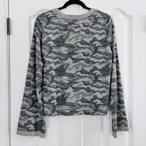 💕POL Gray Camouflage Shirt - Picture 8 of 8